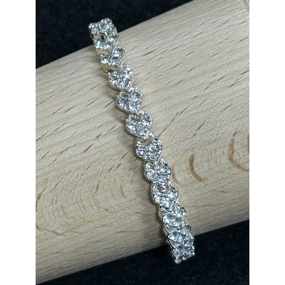 Silver Tone 7" 3 Stone Heart Shaped Tennis Bracelet CZ's Box Clasp J310